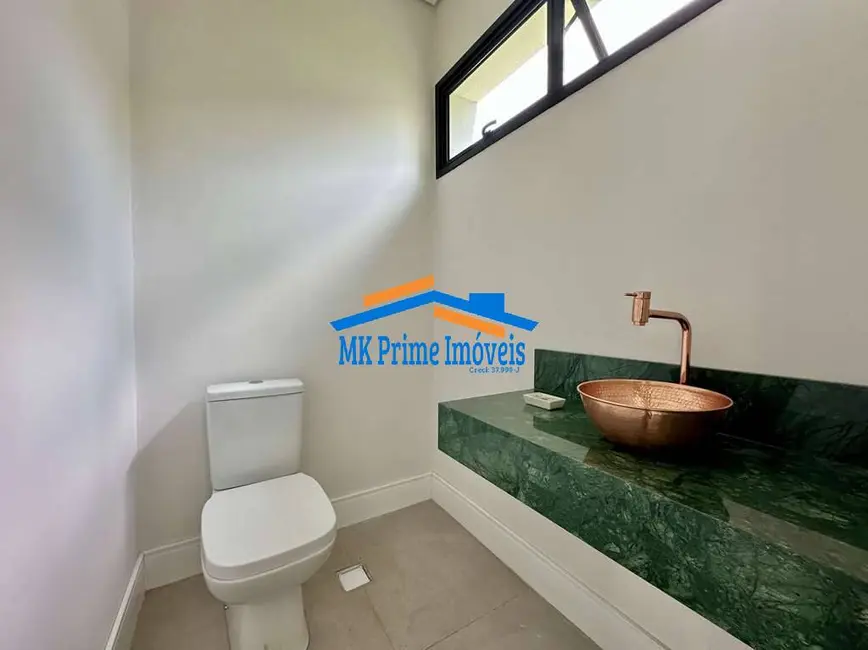 Foto 8 de Casa de Condomínio com 3 quartos à venda, 326m2 em Chácara do Refúgio, Carapicuiba - SP