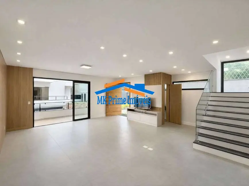 Foto 9 de Casa de Condomínio com 3 quartos à venda, 326m2 em Chácara do Refúgio, Carapicuiba - SP