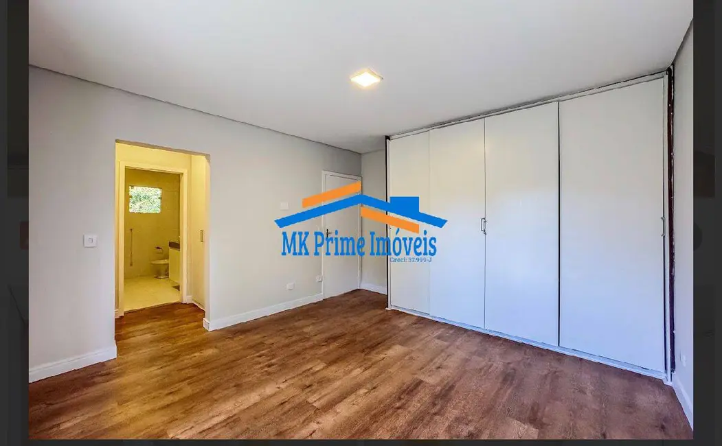 Casa com 3 quartos à venda, 215m2 em Transurb, Itapevi - SP - imagem 4 Foto 4 de Casa com 3 quartos à venda, 215m2 em Transurb, Itapevi - SP