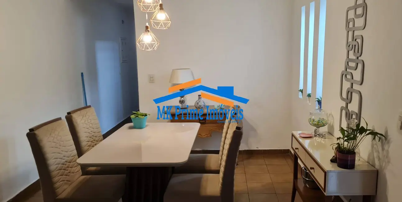 Sobrado com 4 quartos à venda, 180m2 em Umuarama, Osasco - SP - imagem 2 Foto 2 de Sobrado com 4 quartos à venda, 180m2 em Umuarama, Osasco - SP