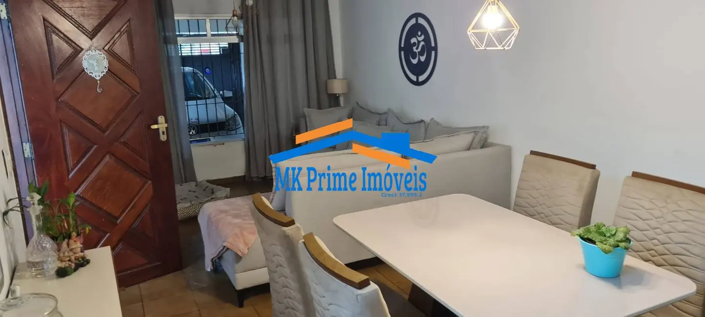 Sobrado com 4 quartos à venda, 180m2 em Umuarama, Osasco - SP - imagem 4 Foto 4 de Sobrado com 4 quartos à venda, 180m2 em Umuarama, Osasco - SP