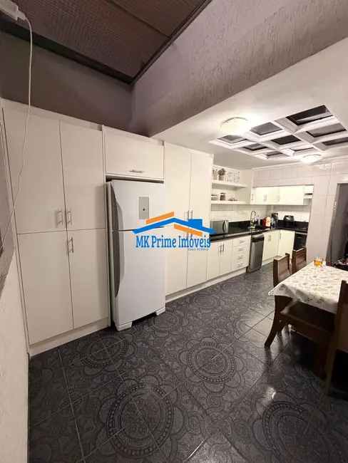 Foto 8 de Sobrado com 3 quartos à venda, 245m2 em Metalúrgicos, Osasco - SP