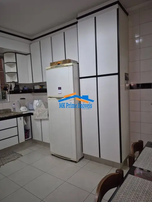 Foto 7 de Sobrado com 3 quartos à venda, 234m2 em Bela Vista, Osasco - SP