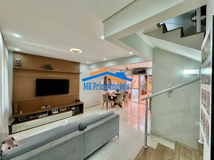 Casa de Condomínio com 3 quartos à venda, 97m2 em Jardim Pioneiro, Cotia - SP - imagem 2 Foto 2 de Casa de Condomínio com 3 quartos à venda, 97m2 em Jardim Pioneiro, Cotia - SP