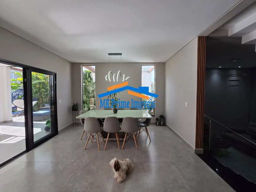 Casa de Condomínio com 4 quartos à venda, 300m2 em Moinho Velho, Cotia - SP - imagem 5 Foto 5 de Casa de Condomínio com 4 quartos à venda, 300m2 em Moinho Velho, Cotia - SP
