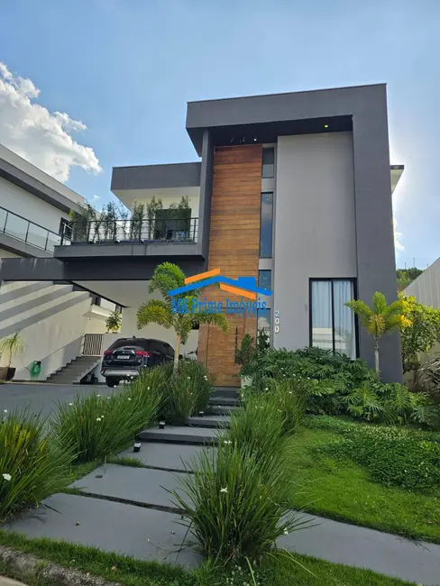 Casa de Condomínio com 4 quartos à venda, 300m2 em Moinho Velho, Cotia - SP - imagem 1 Foto 1 de Casa de Condomínio com 4 quartos à venda, 300m2 em Moinho Velho, Cotia - SP