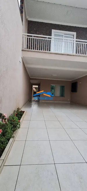 Foto 2 de Sobrado com 3 quartos à venda, 184m2 em Bela Vista, Osasco - SP