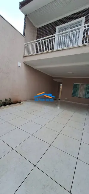 Foto 3 de Sobrado com 3 quartos à venda, 184m2 em Bela Vista, Osasco - SP