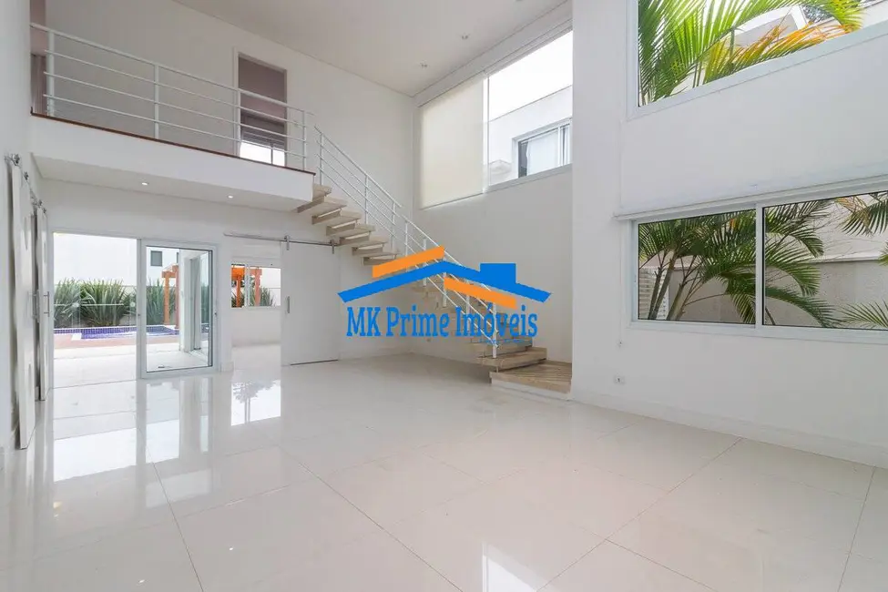 Foto 2 de Casa de Condomínio com 4 quartos para alugar, 300m2 em Residencial Morada dos Lagos, Barueri - SP