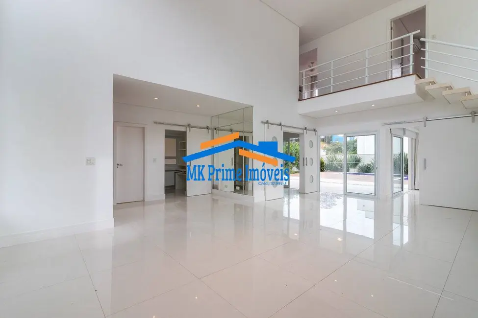 Foto 3 de Casa de Condomínio com 4 quartos para alugar, 300m2 em Residencial Morada dos Lagos, Barueri - SP