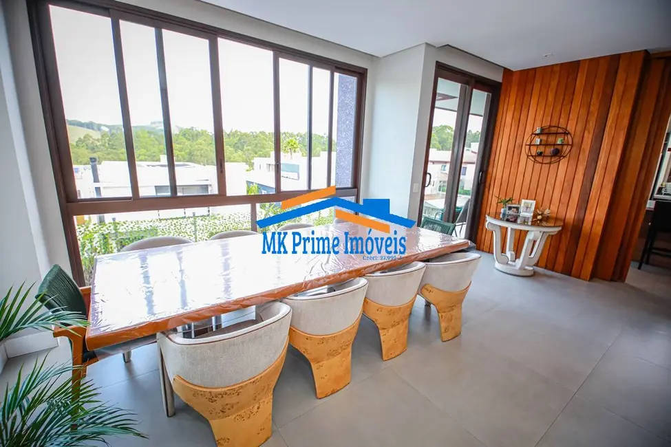 Foto 9 de Casa de Condomínio com 4 quartos para alugar, 440m2 em Tamboré, Santana De Parnaiba - SP
