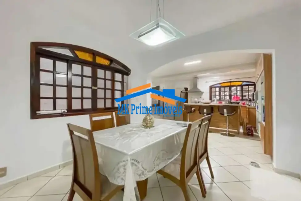 Sobrado com 3 quartos à venda, 234m2 em Cipava, Osasco - SP - imagem 8 Foto 8 de Sobrado com 3 quartos à venda, 234m2 em Cipava, Osasco - SP