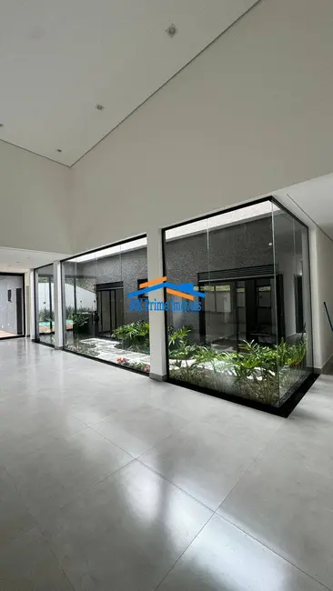 Foto 2 de Casa de Condomínio com 3 quartos à venda, 233m2 em Parque Dom Henrique, Cotia - SP