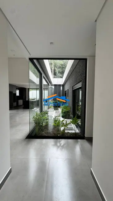 Foto 4 de Casa de Condomínio com 3 quartos à venda, 233m2 em Parque Dom Henrique, Cotia - SP