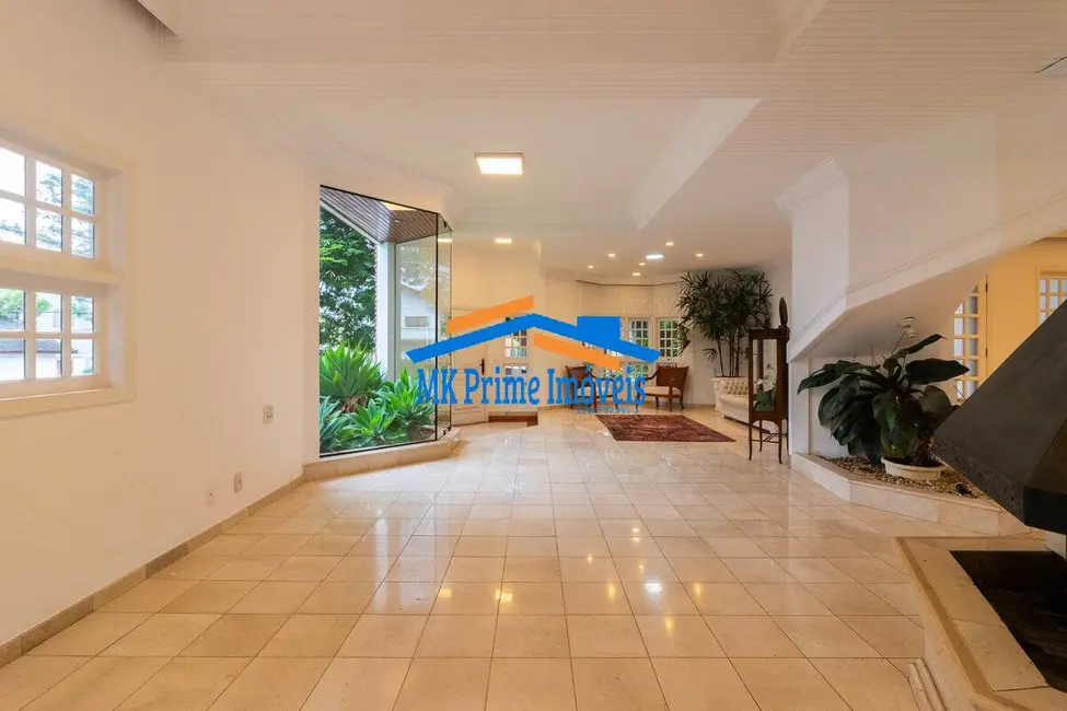 Casa de Condomínio com 4 quartos para alugar, 525m2 em Alphaville, Santana De Parnaiba - SP - imagem 7 Foto 7 de Casa de Condomínio com 4 quartos para alugar, 525m2 em Alphaville, Santana De Parnaiba - SP