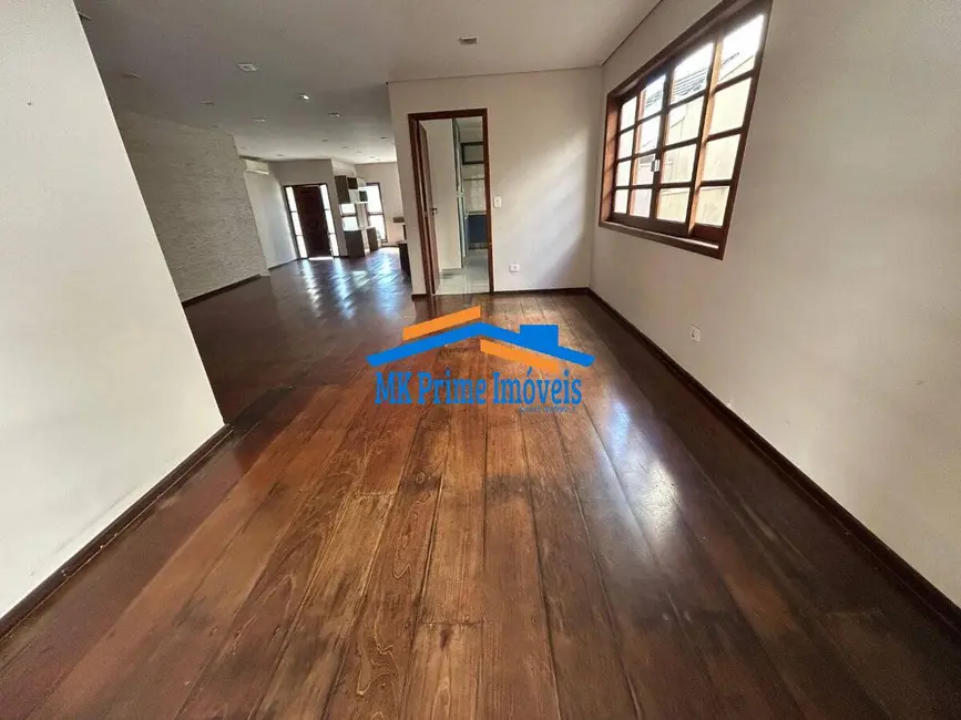 Casa de Condomínio com 3 quartos à venda, 240m2 em Alphaville, Santana De Parnaiba - SP - imagem 3 Foto 3 de Casa de Condomínio com 3 quartos à venda, 240m2 em Alphaville, Santana De Parnaiba - SP