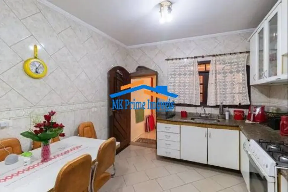 Sobrado com 3 quartos à venda, 237m2 em Cipava, Osasco - SP - imagem 6 Foto 6 de Sobrado com 3 quartos à venda, 237m2 em Cipava, Osasco - SP