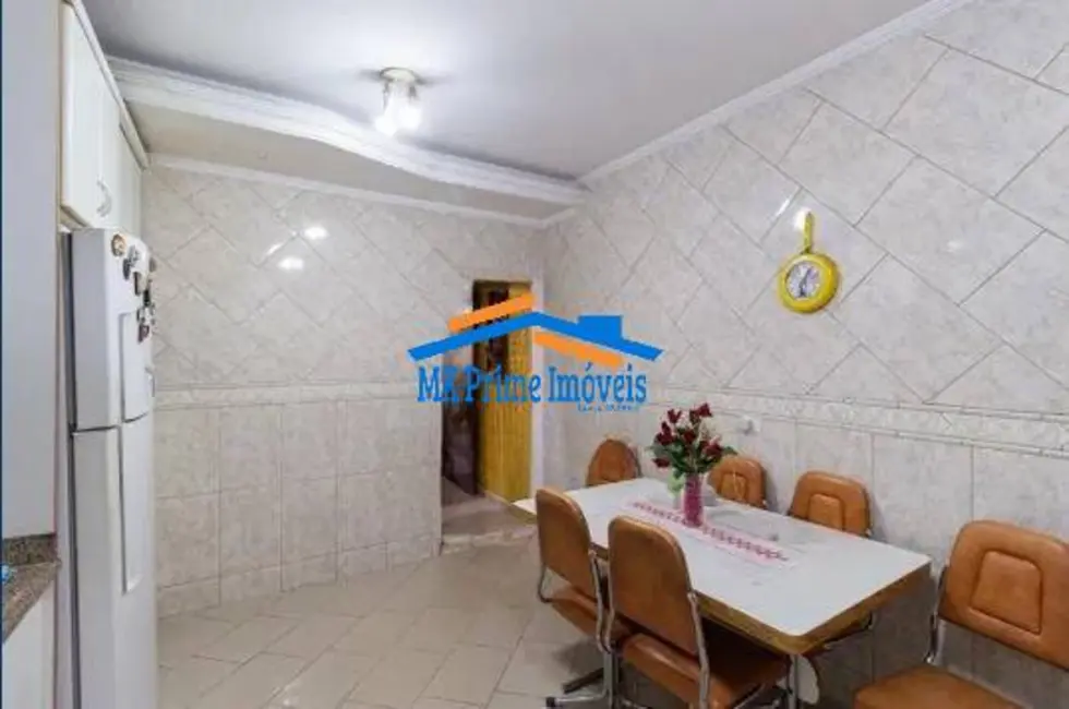 Sobrado com 3 quartos à venda, 237m2 em Cipava, Osasco - SP - imagem 7 Foto 7 de Sobrado com 3 quartos à venda, 237m2 em Cipava, Osasco - SP
