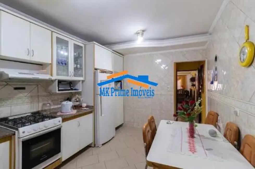 Sobrado com 3 quartos à venda, 237m2 em Cipava, Osasco - SP - imagem 8 Foto 8 de Sobrado com 3 quartos à venda, 237m2 em Cipava, Osasco - SP