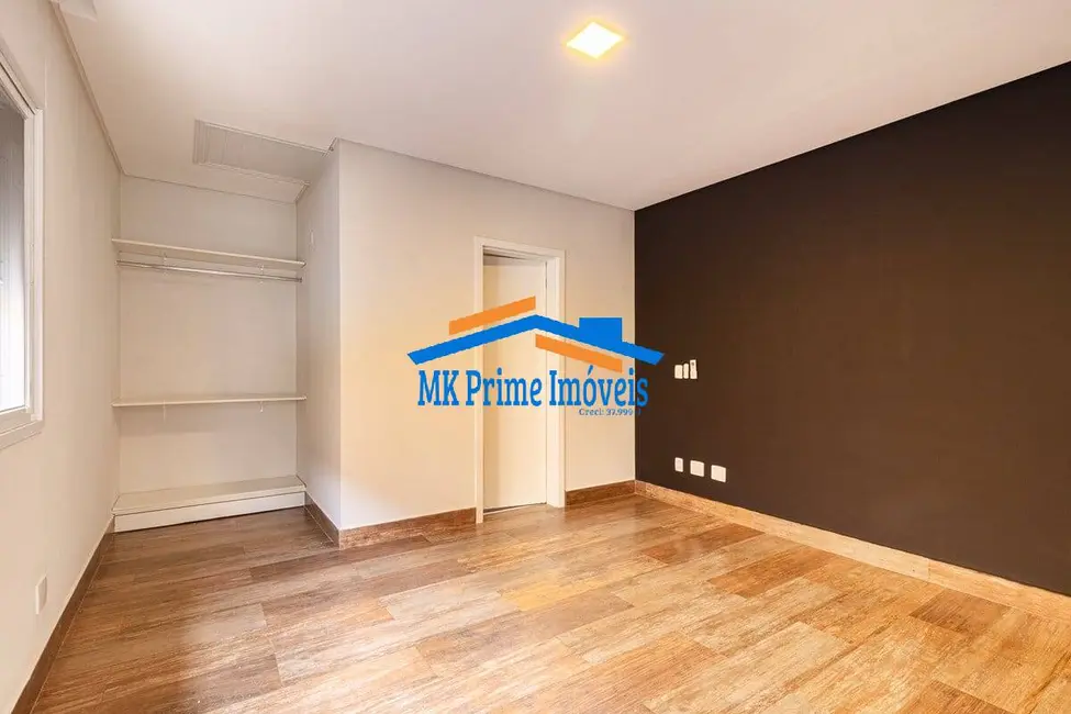 Casa de Condomínio com 5 quartos para alugar, 430m2 em Alphaville, Santana De Parnaiba - SP - imagem 6 Foto 6 de Casa de Condomínio com 5 quartos para alugar, 430m2 em Alphaville, Santana De Parnaiba - SP