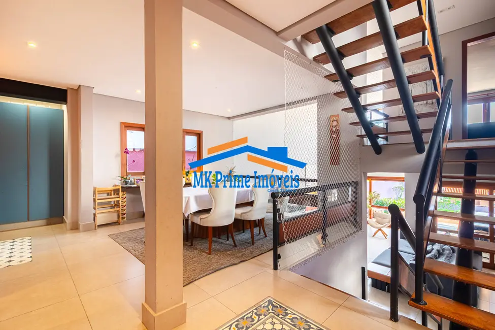 Casa de Condomínio com 4 quartos à venda, 410m2 em Alphaville, Santana De Parnaiba - SP - imagem 2 Foto 2 de Casa de Condomínio com 4 quartos à venda, 410m2 em Alphaville, Santana De Parnaiba - SP