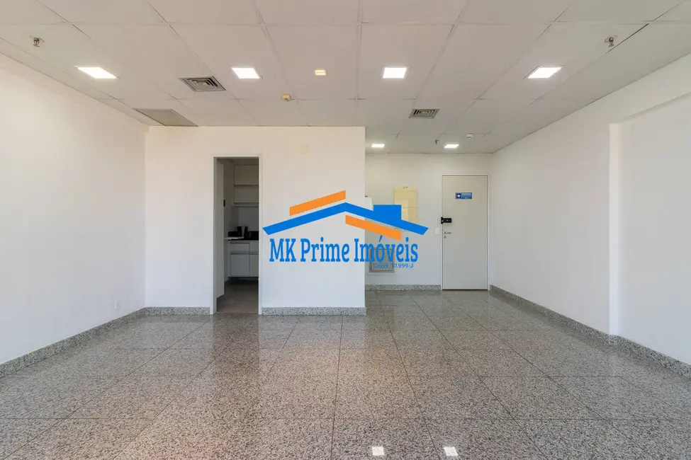 Foto 5 de Sala Comercial à venda, 41m2 em Green Valley Alphaville, Barueri - SP
