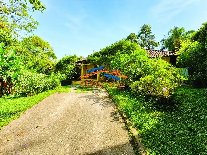 Casa de Condomínio com 5 quartos à venda, 302m2 em Jardim Colibri, Embu Das Artes - SP - imagem 3 Foto 3 de Casa de Condomínio com 5 quartos à venda, 302m2 em Jardim Colibri, Embu Das Artes - SP