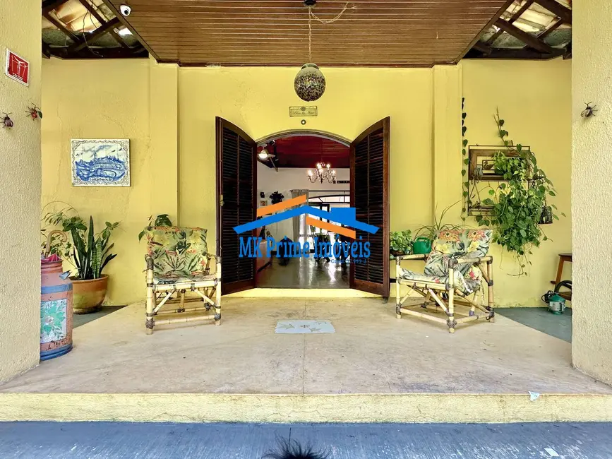Casa de Condomínio com 5 quartos à venda, 302m2 em Jardim Colibri, Embu Das Artes - SP - imagem 2 Foto 2 de Casa de Condomínio com 5 quartos à venda, 302m2 em Jardim Colibri, Embu Das Artes - SP