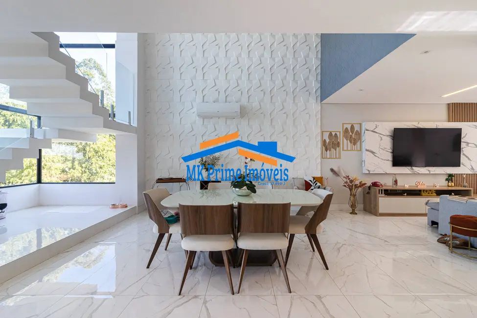 Casa de Condomínio com 3 quartos à venda, 391m2 em Colinas de Parnaíba I, Santana De Parnaiba - SP - imagem 6 Foto 6 de Casa de Condomínio com 3 quartos à venda, 391m2 em Colinas de Parnaíba I, Santana De Parnaiba - SP