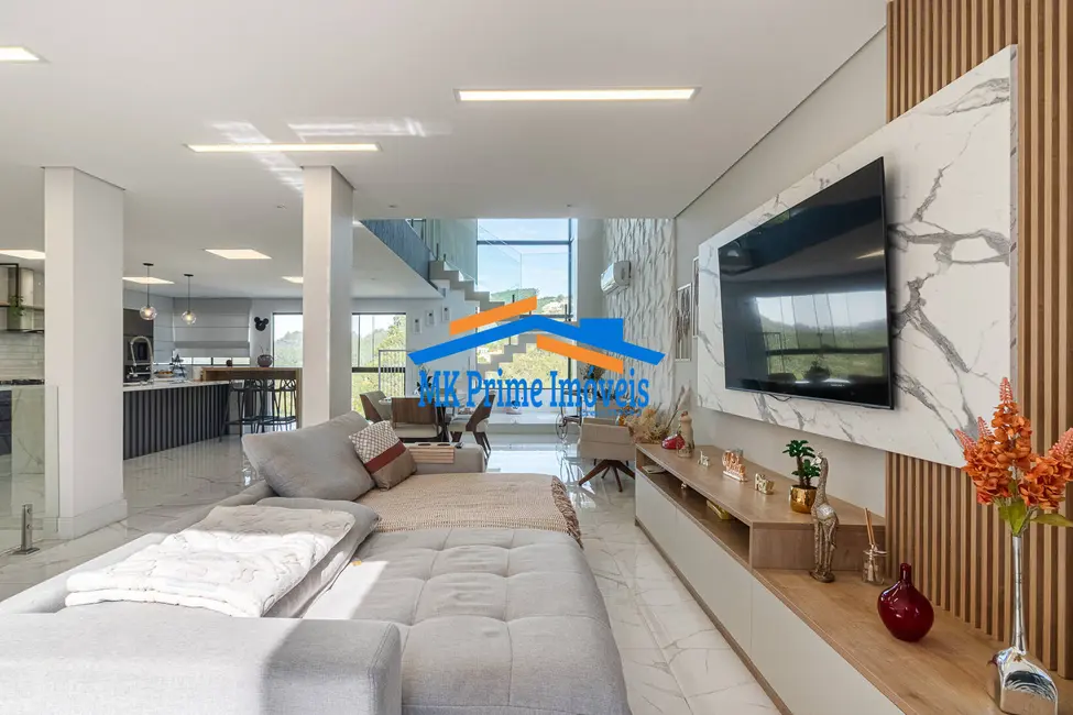 Casa de Condomínio com 3 quartos à venda, 391m2 em Colinas de Parnaíba I, Santana De Parnaiba - SP - imagem 2 Foto 2 de Casa de Condomínio com 3 quartos à venda, 391m2 em Colinas de Parnaíba I, Santana De Parnaiba - SP