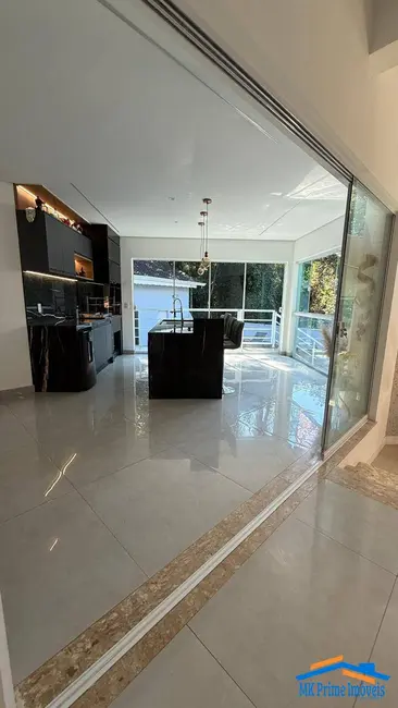Foto 3 de Casa de Condomínio com 3 quartos à venda e para alugar, 375m2 em Serra dos Lagos (Jordanésia), Cajamar - SP
