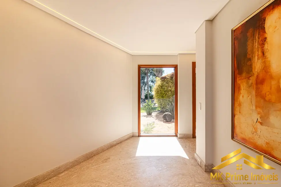 Casa de Condomínio com 4 quartos à venda e para alugar, 1200m2 em Residencial Tamboré, Barueri - SP - imagem 3 Foto 3 de Casa de Condomínio com 4 quartos à venda e para alugar, 1200m2 em Residencial Tamboré, Barueri - SP
