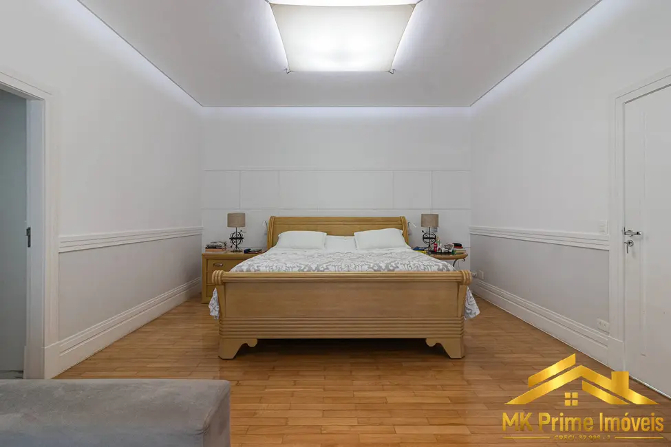 Casa de Condomínio com 4 quartos à venda, 650m2 em Alphaville Residencial Dois, Barueri - SP - imagem 4 Foto 4 de Casa de Condomínio com 4 quartos à venda, 650m2 em Alphaville Residencial Dois, Barueri - SP