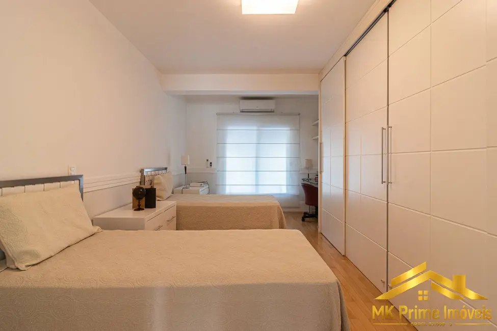 Casa de Condomínio com 4 quartos à venda, 650m2 em Alphaville Residencial Dois, Barueri - SP - imagem 9 Foto 9 de Casa de Condomínio com 4 quartos à venda, 650m2 em Alphaville Residencial Dois, Barueri - SP