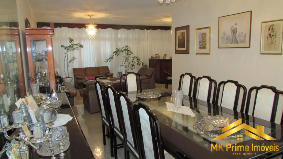Sobrado com 4 quartos para alugar, 269m2 em Sumaré, São Paulo - SP - imagem 5 Foto 5 de Sobrado com 4 quartos para alugar, 269m2 em Sumaré, São Paulo - SP