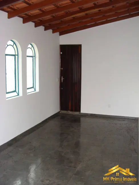 Sobrado com 4 quartos para alugar, 330m2 em Pacaembu, São Paulo - SP - imagem 4 Foto 4 de Sobrado com 4 quartos para alugar, 330m2 em Pacaembu, São Paulo - SP