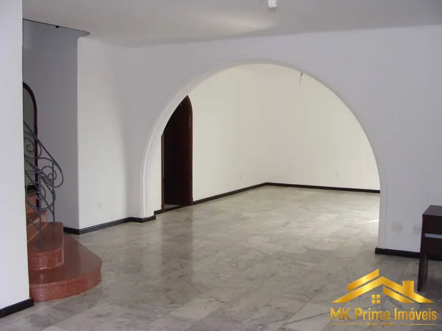 Sobrado com 4 quartos para alugar, 330m2 em Pacaembu, São Paulo - SP - imagem 3 Foto 3 de Sobrado com 4 quartos para alugar, 330m2 em Pacaembu, São Paulo - SP