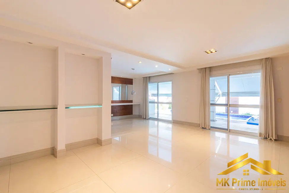 Foto 2 de Casa de Condomínio com 4 quartos para alugar, 230m2 em Tamboré, Santana De Parnaiba - SP