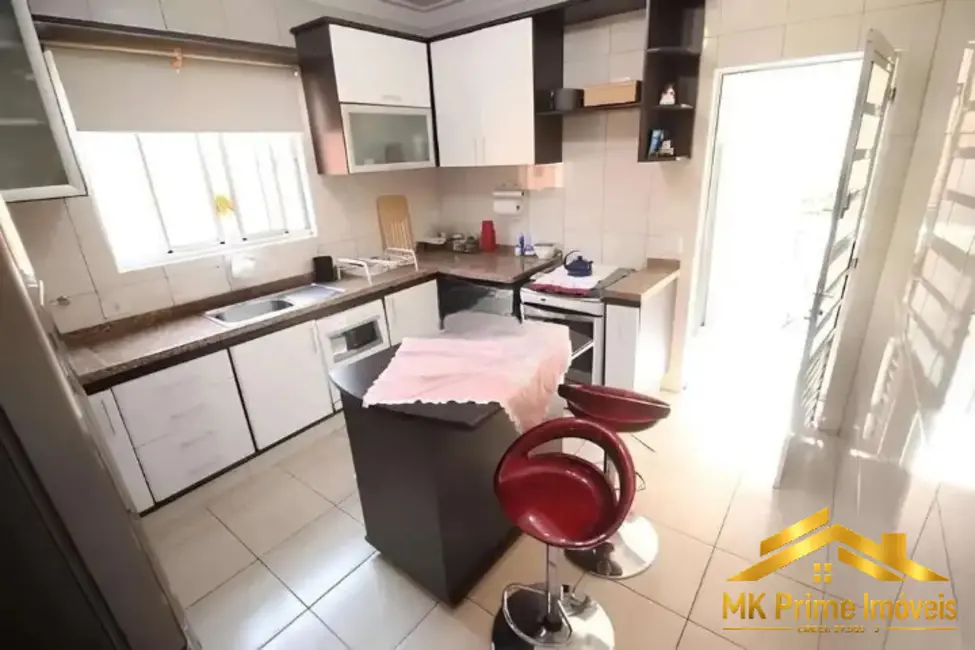 Foto 4 de Casa com 3 quartos à venda, 174m2 em Ayrosa, Osasco - SP