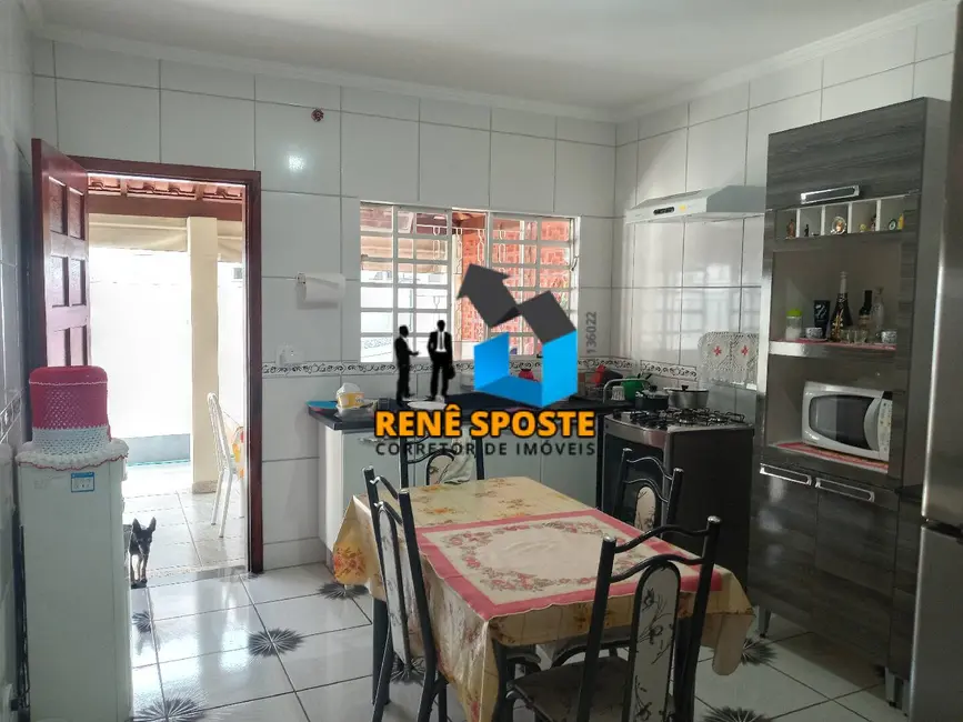 Foto 3 de Casa com 2 quartos à venda, 260m2 em Sao Pedro - SP
