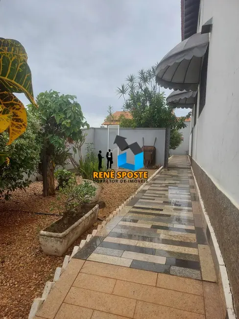 Foto 3 de Casa com 3 quartos à venda, 1000m2 em Sao Pedro - SP