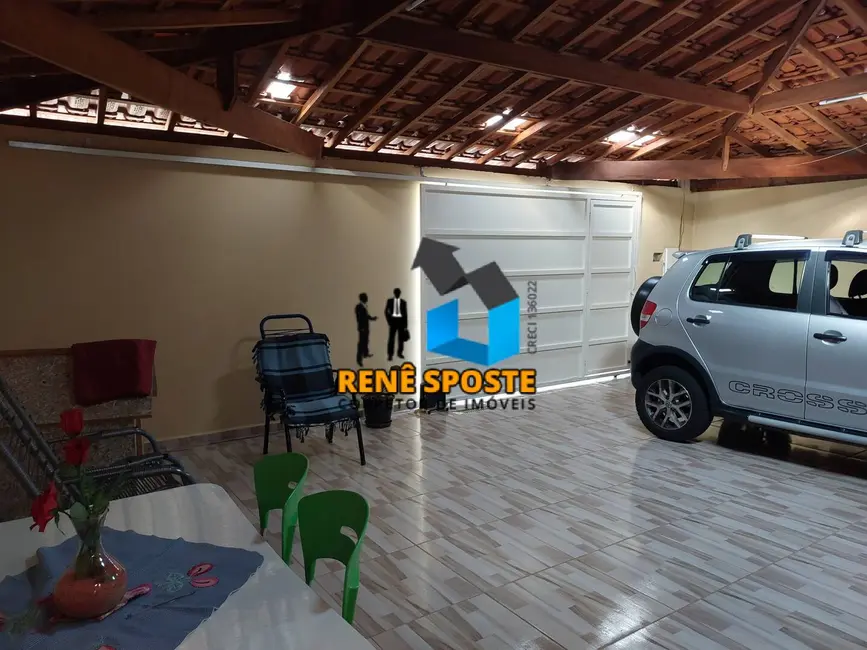 Foto 2 de Casa com 2 quartos à venda, 200m2 em Sao Pedro - SP