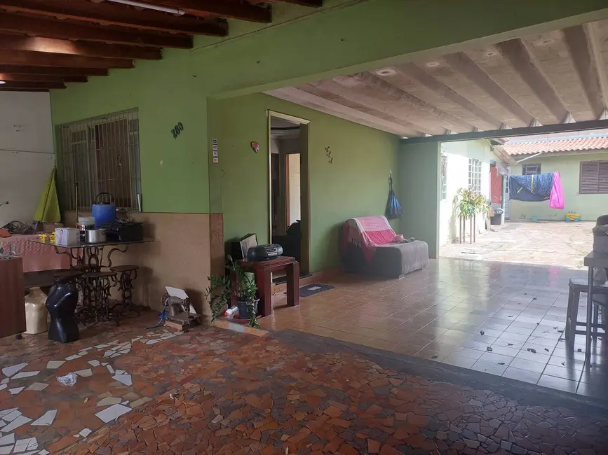 Foto 2 de Casa com 3 quartos à venda, 300m2 em Sao Pedro - SP