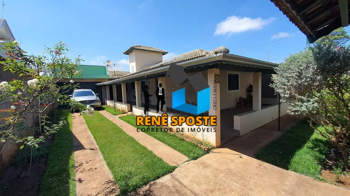 Foto 1 de Casa com 3 quartos à venda, 325m2 em Brotas - SP