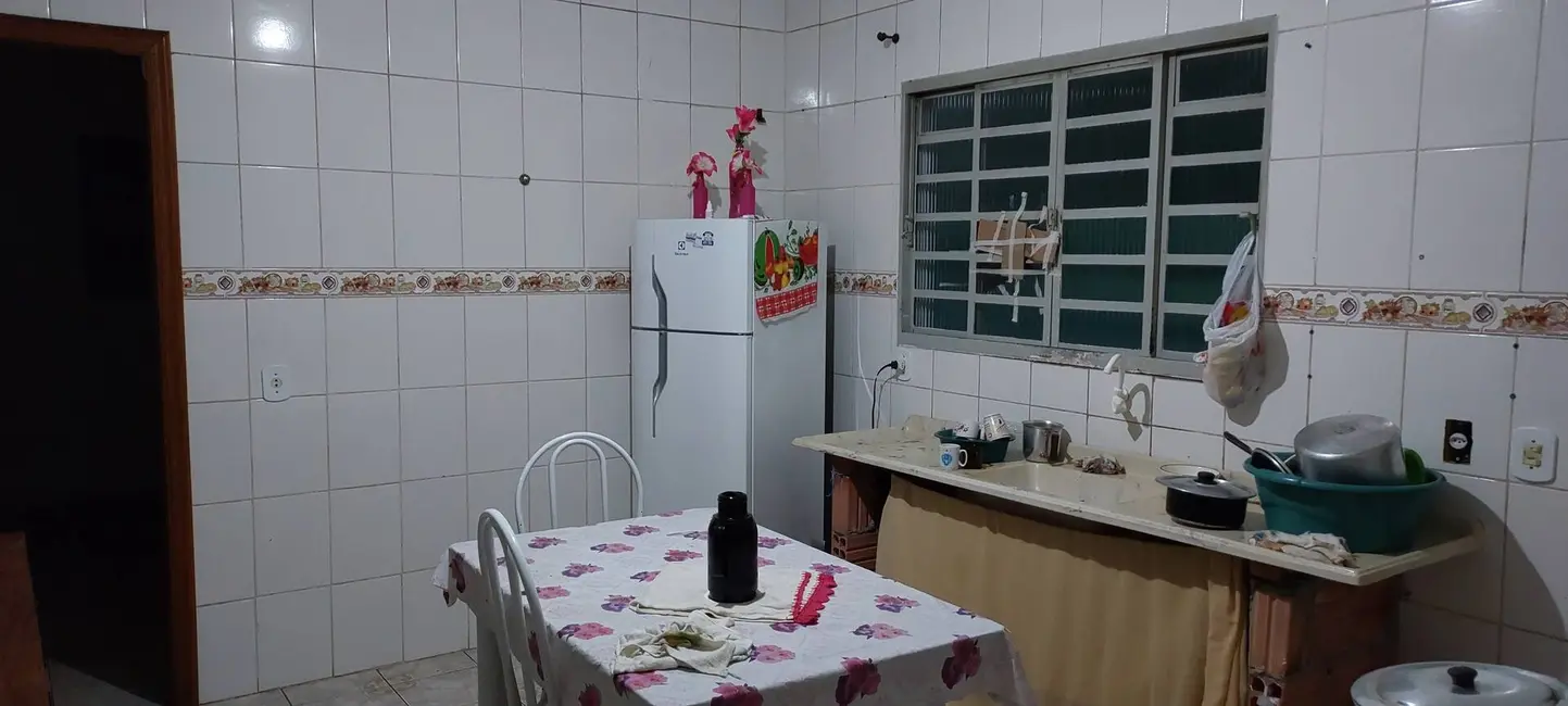 Foto 3 de Casa com 3 quartos à venda, 300m2 em Sao Pedro - SP