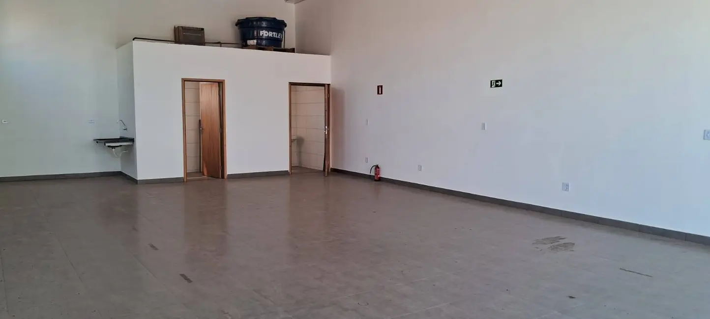 Foto 4 de Sala Comercial à venda e para alugar, 44m2 em Sao Pedro - SP