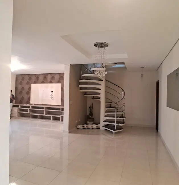 Foto 4 de Sobrado com 4 quartos à venda, 300m2 em Sao Pedro - SP