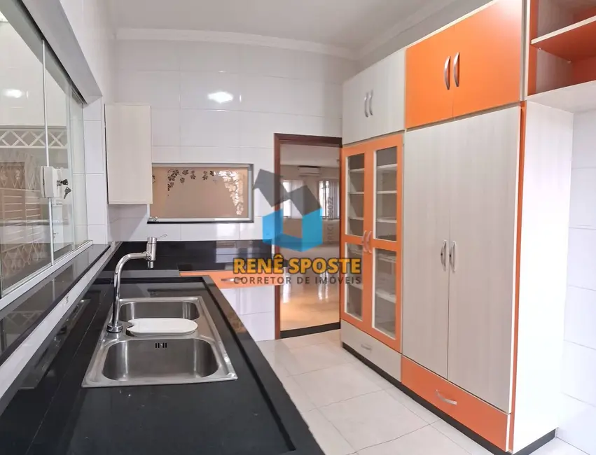 Foto 7 de Sobrado com 4 quartos à venda, 300m2 em Sao Pedro - SP