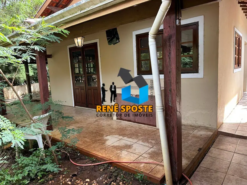 Casa com 3 quartos à venda, 670m2 em Centro, Aguas De Sao Pedro - SP - imagem 3 Foto 3 de Casa com 3 quartos à venda, 670m2 em Centro, Aguas De Sao Pedro - SP