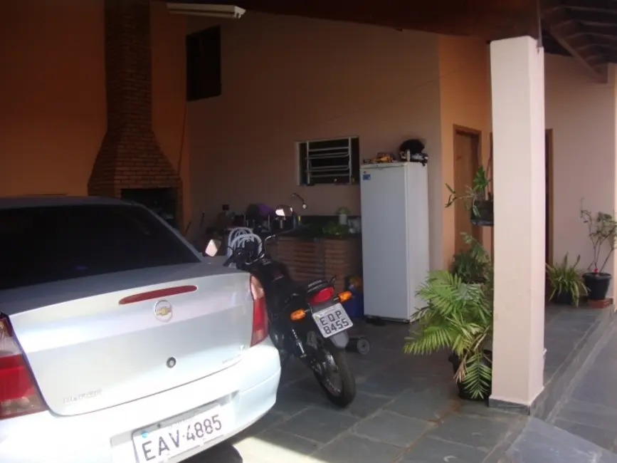 Foto 3 de Sobrado com 4 quartos à venda, 290m2 em Sao Pedro - SP